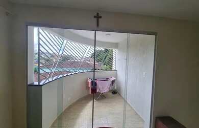 Imagem: O apartamento possui 3 Dormitórios, 2 Banheiros, 2 Vagas na