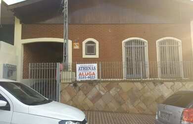 Imagem: A casa possui 3 Dormitórios, 3 Banheiros, 100m² de Área e