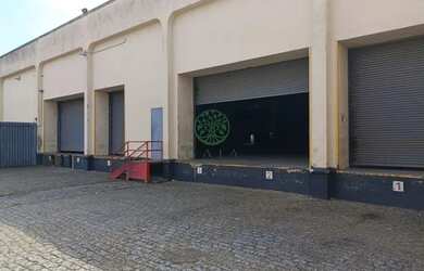Imagem: O depósito possui 5.550m² de Área, Ar-condicionado e está