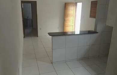 Imagem: A casa possui 2 Dormitórios, 1 Banheiro, 1 Vaga na garagem