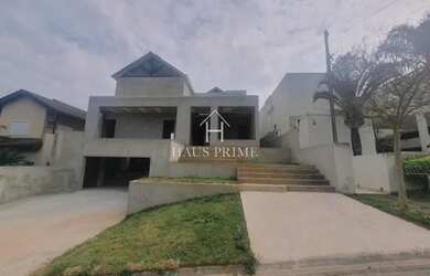 Imagem: A casa em condomínio possui 4 Dormitórios, 2 Banheiros, 5