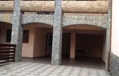 Imagem: A casa possui 3 Dormitórios, 5 Banheiros, 5 Vagas na garagem