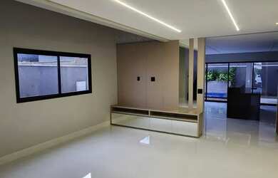 Imagem 10: Sobrado para venda possui 246 metros quadrados com 4 quartos