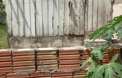 Imagem 4: Venda de 3 casas no mesmo terreno.sendo 2 de alvenaria.1 de Lage