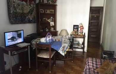 Imagem: O apartamento possui 1 Dormitório, 1 Banheiro, 40m² de Área