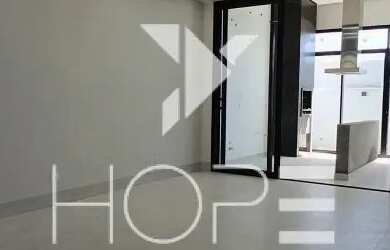 Imagem: A casa em condomínio possui 3 Dormitórios, 4 Banheiros, 2