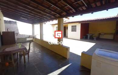 Imagem 4: Casa em Montes Claros, no bairro Conjunto Cristo Rei, à venda