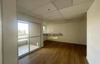 Imagem: O depósito à venda possui 1 Vaga na garagem, 32m² de Área