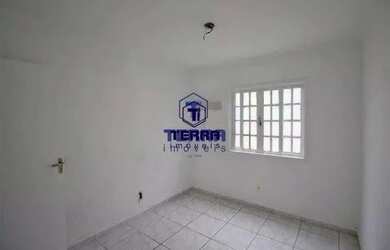 Imagem 6: Casa com 2 quartos ao lado da praça do Colubandê. Segurança e praticidade