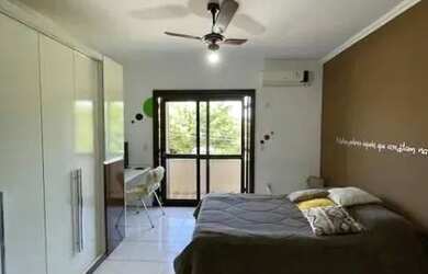 Imagem 9: Casa em Porto Alegre, no bairro Hípica, com 3 dormitório s , e 3 banheiros,...