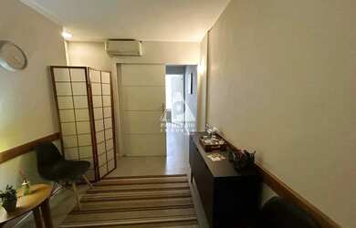 Imagem: O depósito possui 1 Vaga na garagem, 27m² de Área e está