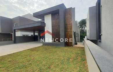 Imagem: A casa em condomínio possui 5 Dormitórios, 5 Banheiros, 5