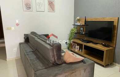 Imagem: A casa possui 3 Dormitórios, 3 Banheiros, 2 Vagas na garagem