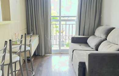 Imagem: O apartamento possui 2 Dormitórios, 1 Banheiro, 1 Vaga na garagem