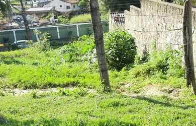 Imagem: O terreno possui 542m² de Área e está localizado em Campo