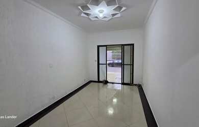 Imagem: A casa possui 5 Dormitórios, 4 Banheiros, 3 Vagas na garagem