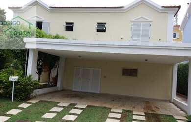 Imagem: A casa em condomínio possui 4 Dormitórios, 1 Banheiro, 4 Vagas