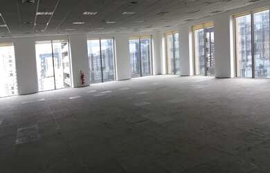 Imagem: O depósito possui 5 Vagas na garagem, 643m² de Área e está