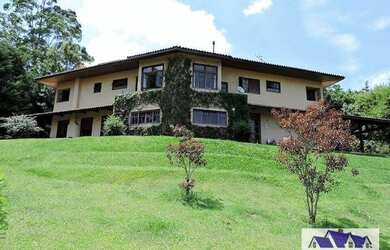 Imagem: A casa em condomínio possui 3 Dormitórios, 3 Banheiros, 5