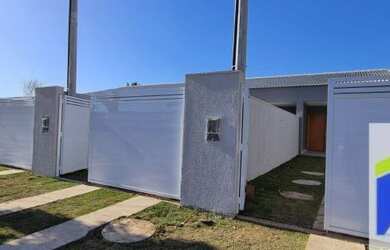 Imagem: A casa em condomínio possui 2 Dormitórios, 1 Banheiro, 2 Vagas