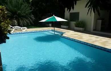 Imagem: A casa em condomínio possui 4 Dormitórios, 3 Banheiros, 5