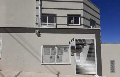 Imagem: O apartamento possui 3 Dormitórios, 1 Banheiro, 1 Vaga na garagem