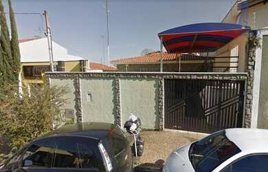 Imagem: O depósito possui 4 Vagas na garagem, 169m² de Área e está