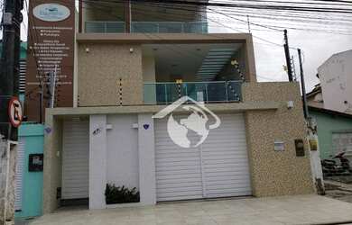 Imagem: A casa possui 4 Dormitórios, 5 Banheiros, 3 Vagas na garagem