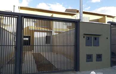 Imagem: A casa possui 2 Dormitórios, 2 Banheiros e 76m² de Área e