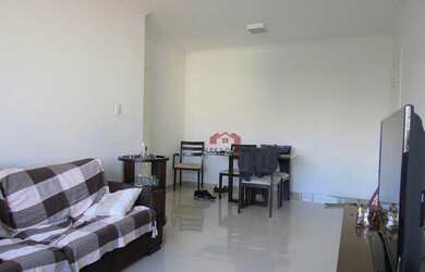 Imagem: O apartamento possui 3 Dormitórios, 1 Banheiro, 1 Vaga na garagem