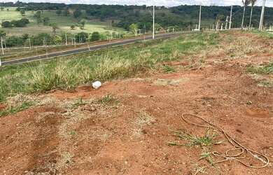 Imagem: O terreno possui 301m² de Área e está localizado em Centro