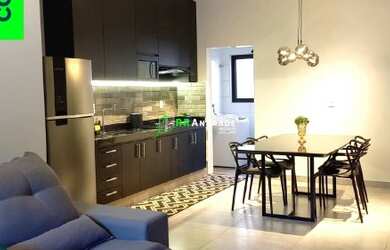 Imagem: O apartamento possui 2 Dormitórios, 2 Banheiros, 2 Vagas na