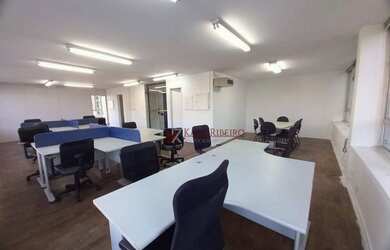 Imagem: O depósito possui 2 Vagas na garagem, 120m² de Área, Imóvel