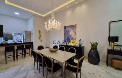 Imagem: A casa em condomínio possui 3 Dormitórios, 1 Banheiro, 2 Vagas