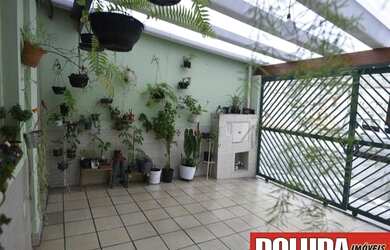 Imagem: A casa possui 3 Dormitórios, 3 Banheiros, 2 Vagas na garagem