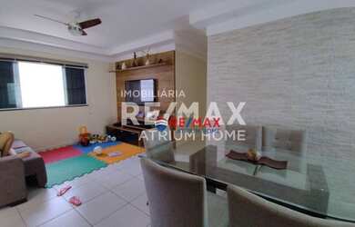 Imagem: A casa possui 3 Dormitórios, 2 Banheiros, 3 Vagas na garagem