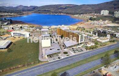 Imagem: O apartamento possui 2 Dormitórios, 2 Banheiros, 2 Vagas na