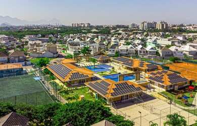 Imagem 10: Casa a venda com 240 metros com 4 quartos sendo 4 suites, no condominio...