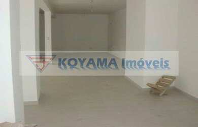 Imagem: O depósito possui 2 Vagas na garagem, 226m² de Área e está