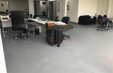 Imagem: O depósito possui 1.146m² de Área e está localizado em