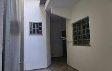 Imagem: A casa possui 2 Dormitórios, 2 Banheiros, 1 Vaga na garagem