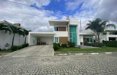 Imagem: A casa em condomínio possui 4 Dormitórios, 1 Banheiro, 4 Vagas