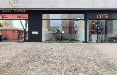 Imagem: O depósito possui 2 Vagas na garagem, 54m² de Área e está