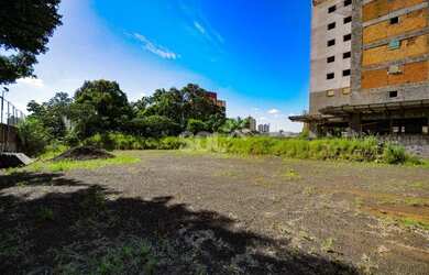 Imagem: O terreno possui 1800m² de Área e está localizado em Centro