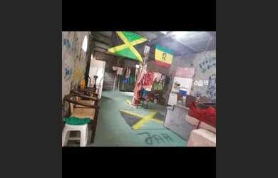 Imagem: A casa possui 2 Dormitórios, 2 Banheiros e está localizado