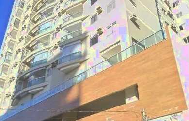 Imagem: O apartamento possui 3 Dormitórios, 1 Banheiro, 2 Vagas na