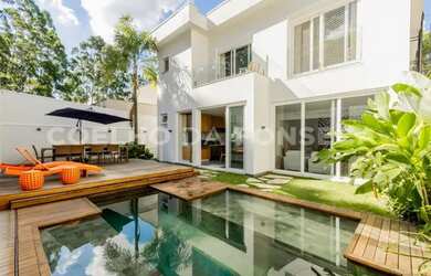 Imagem: A casa em condomínio possui 4 Dormitórios, 5 Banheiros, 4