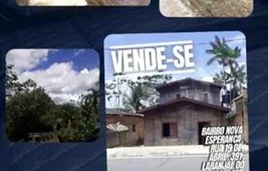 Imagem: A casa possui 4 Dormitórios, 2 Banheiros, 300m² de Área e