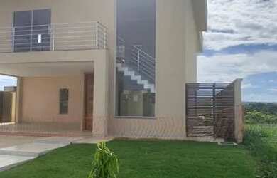 Imagem: A casa em condomínio possui 4 Dormitórios, 5 Banheiros, 4