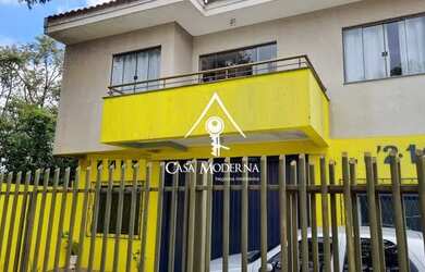 Imagem: A casa possui 3 Dormitórios, 1 Banheiro, 1 Vaga na garagem